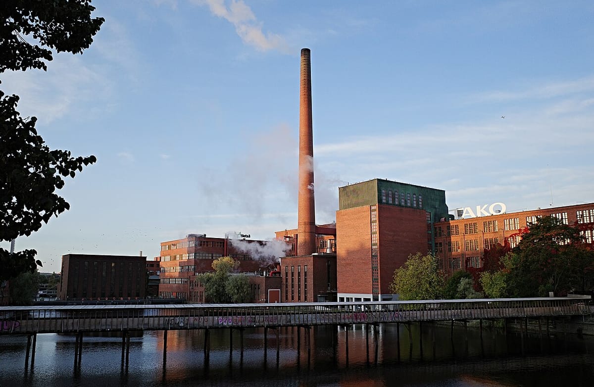 Major Fire at Former Tampere Cardboard Factory Contained