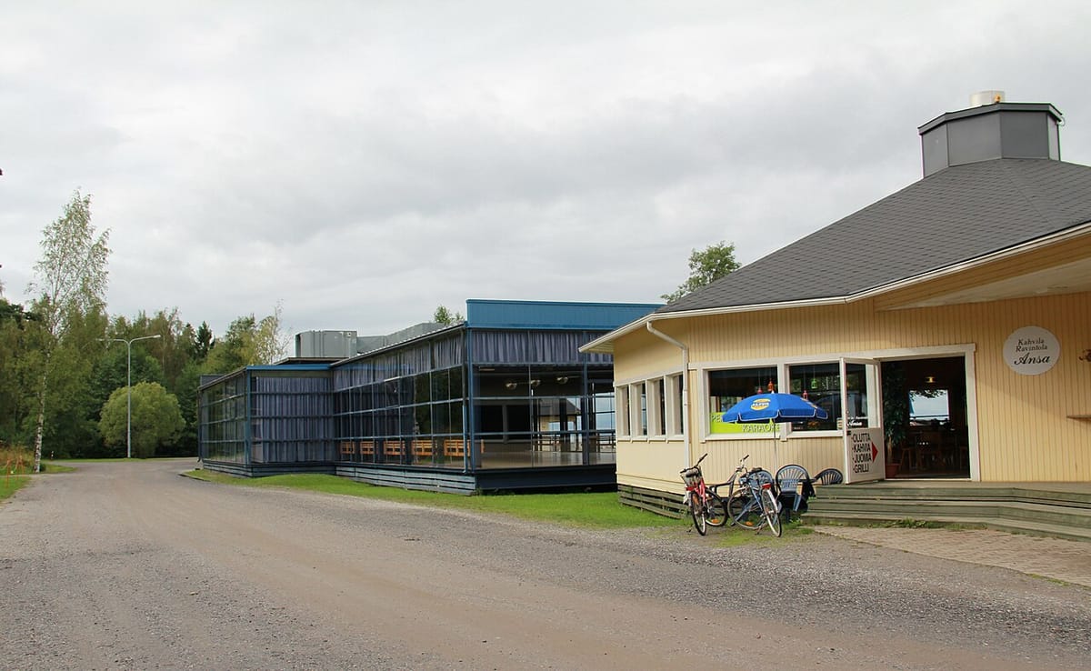 Storm damages Valasranta dance pavilion in Yläne, forcing event cancellations