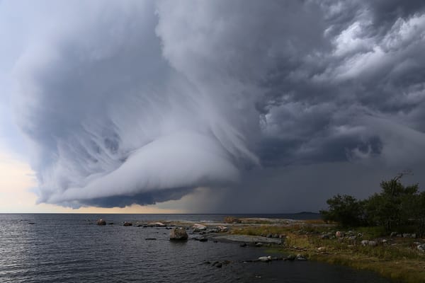 Warm and Stormy Weather Sweeps Across Finland with Intense Heat in South, Cooling Trend Confirmed for Early July