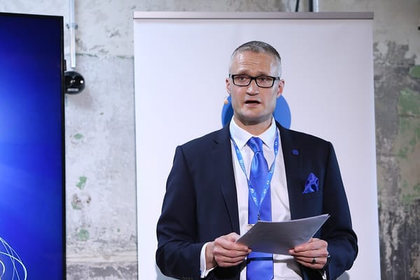 Finnish MP Jarno Limnéll assaulted and robbed in Chile